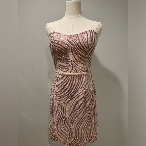 2 in 1! Picture yourself turning heads in this showstopper! NWT sz 6! Gorgeous! - Picture 5 of 10